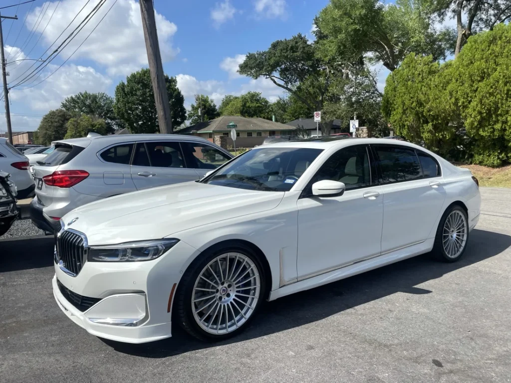 BMW oil change service on a BMW 440i G22 at European Motor Gruppe in Houston